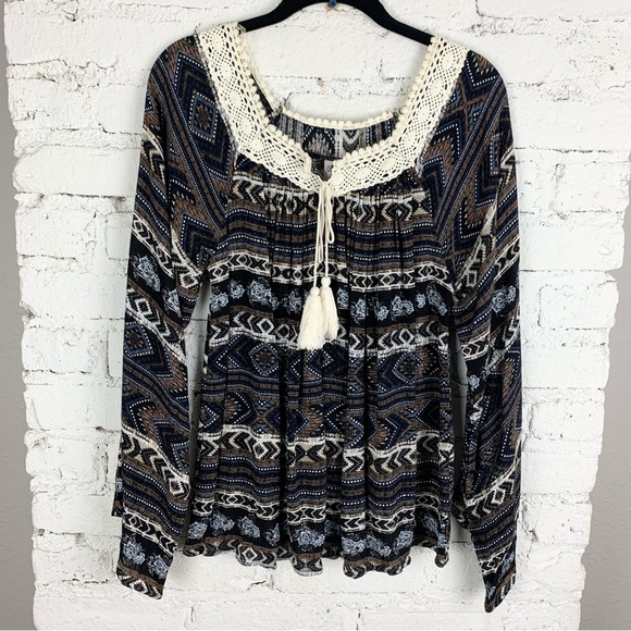 Wrangler Crochet Trim Long Sleeve Blouse NWT Small - Picture 1 of 9